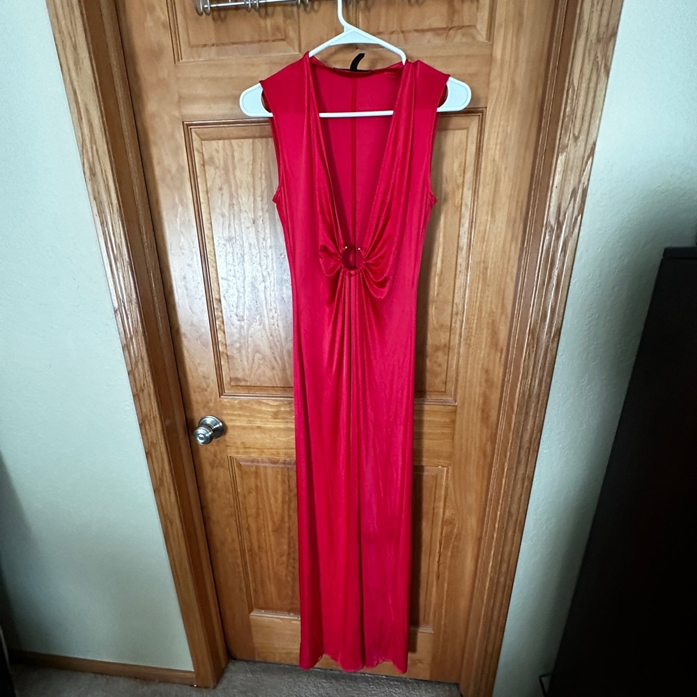 BCBG Maxazria Elegant Sleeveless Dress